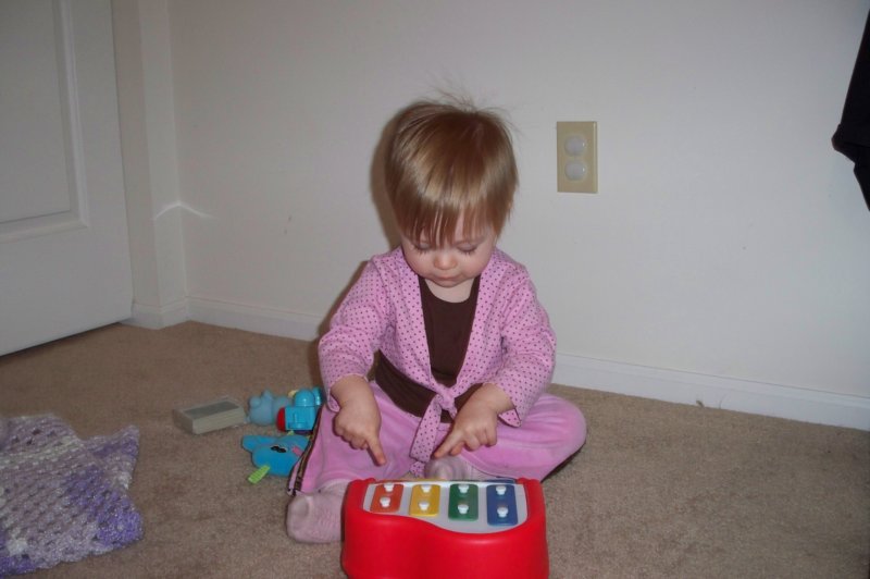 kaylin13months0009.jpg