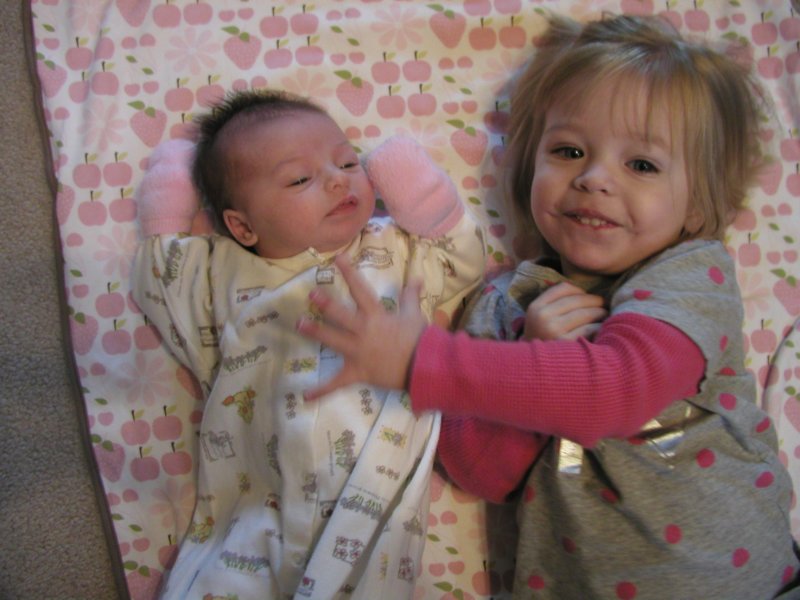 kaylinandelise2009010013.jpg