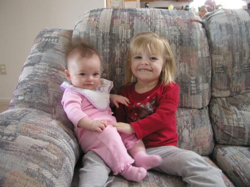 kaylinandelise2009050055.jpg