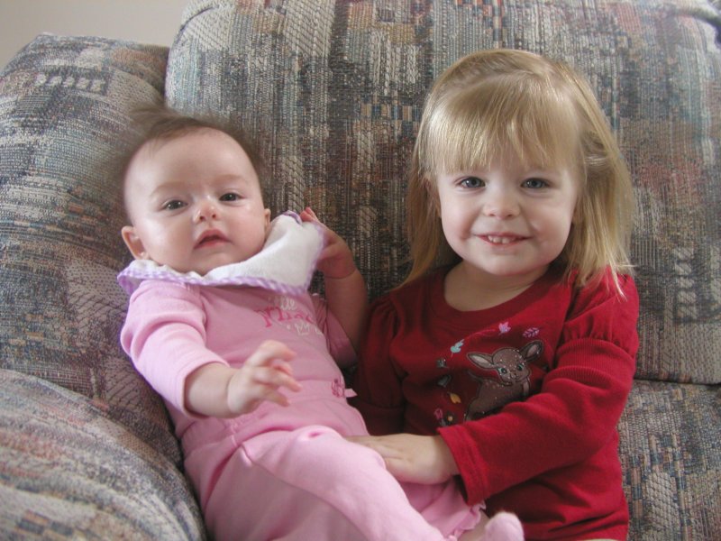 kaylinandelise2009050056.jpg