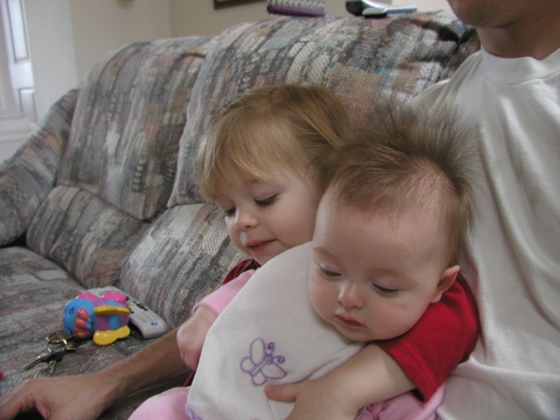 kaylinandelise2009050058.jpg