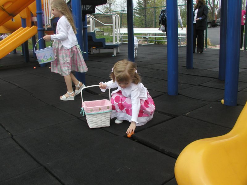 kaylinandelise2009050081.jpg