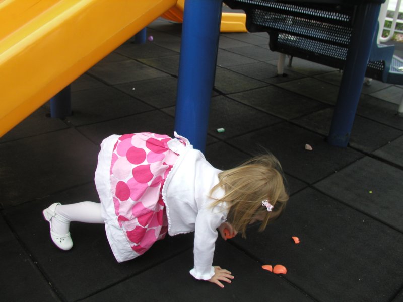 kaylinandelise2009050084.jpg